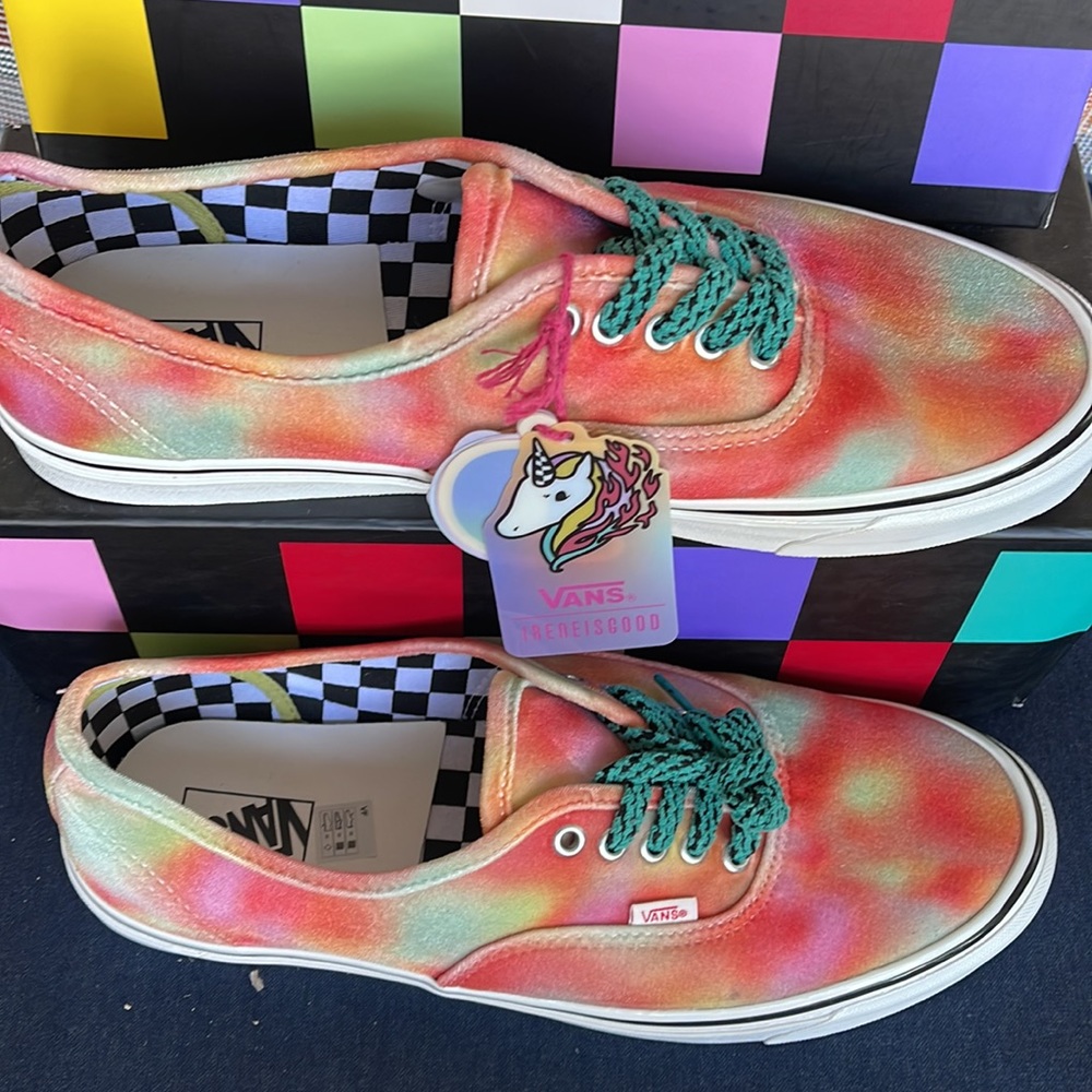 Vans Authentic 44 D
Ireneisgood Multi
VN0005U8BMC
WMNS Sneakers - Picture 3 of 16